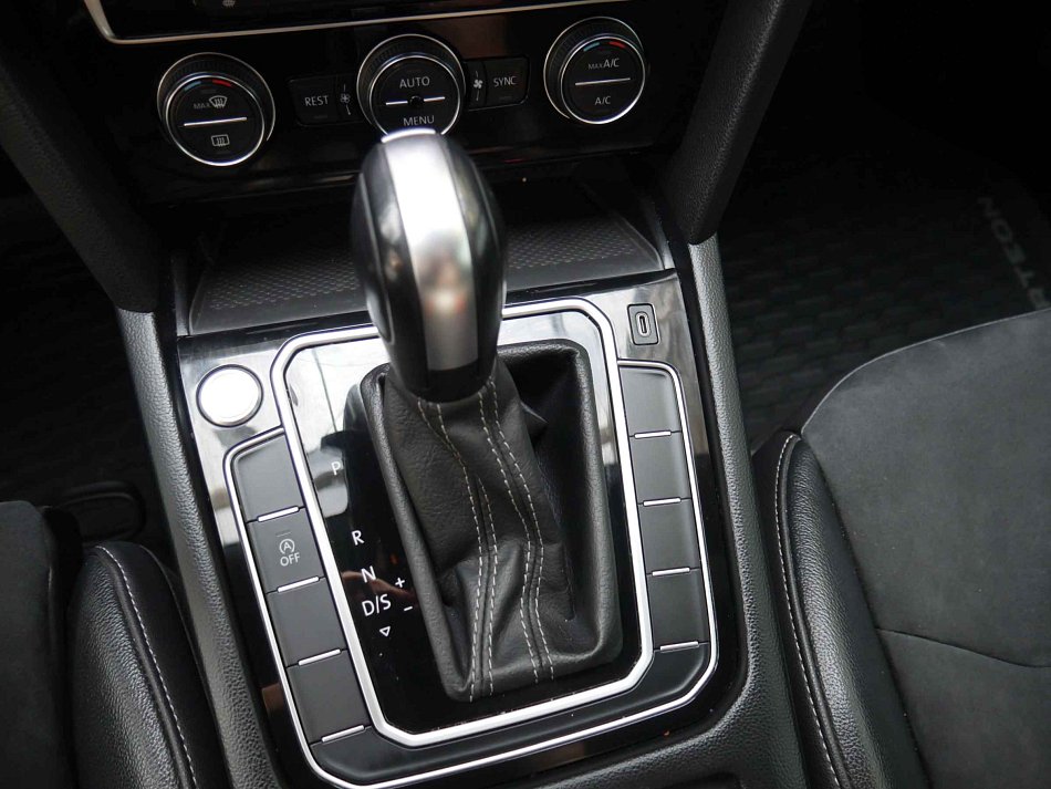 Volkswagen Arteon 2.0TSi 