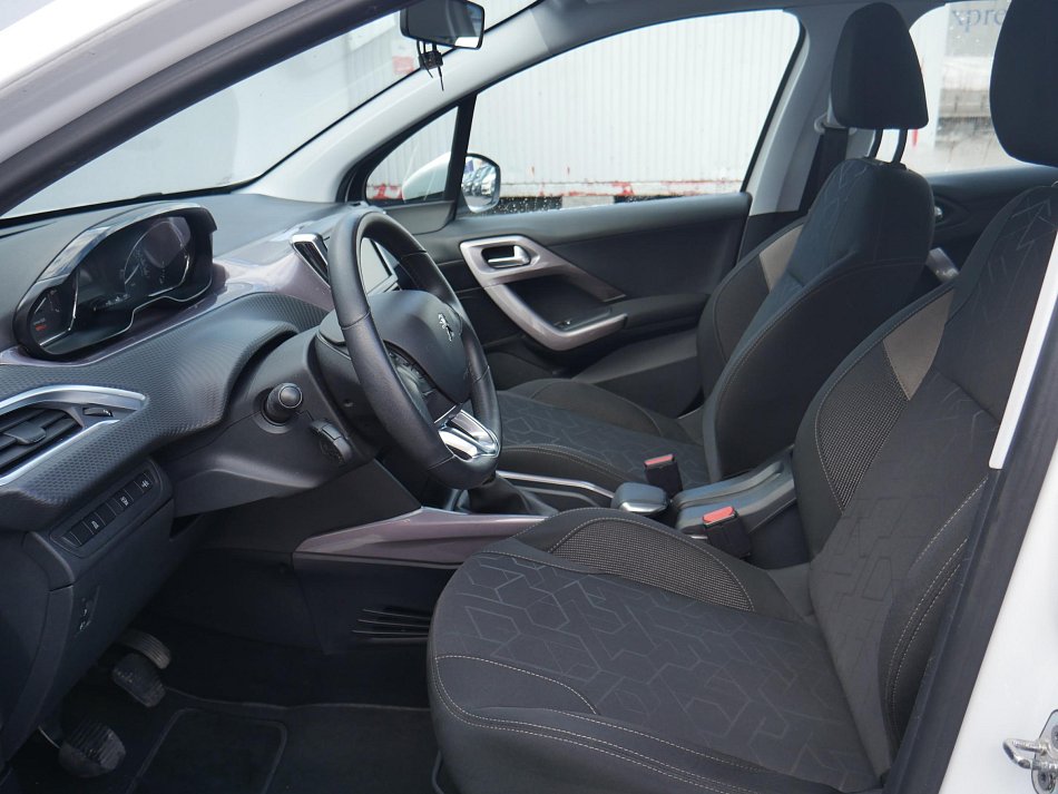 Peugeot 2008 1.6 VTi Active