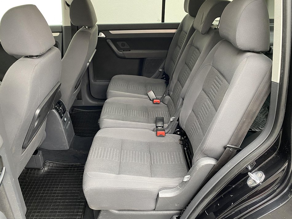 Volkswagen Touran 2.0 TDi Highline