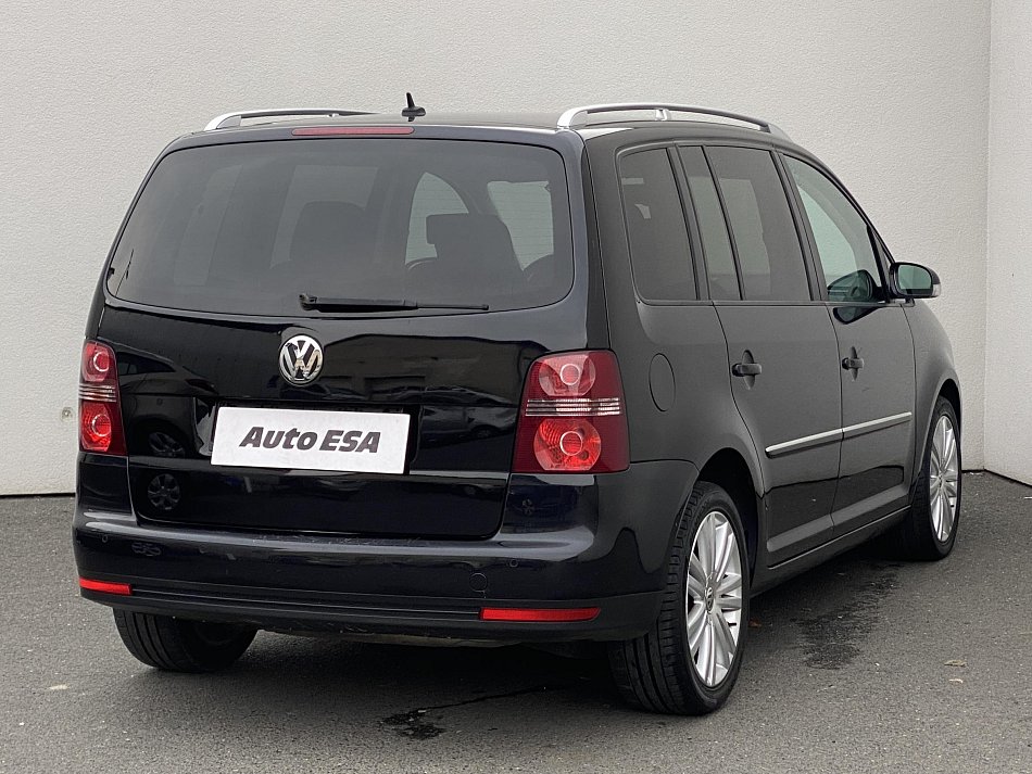 Volkswagen Touran 2.0 TDi Highline
