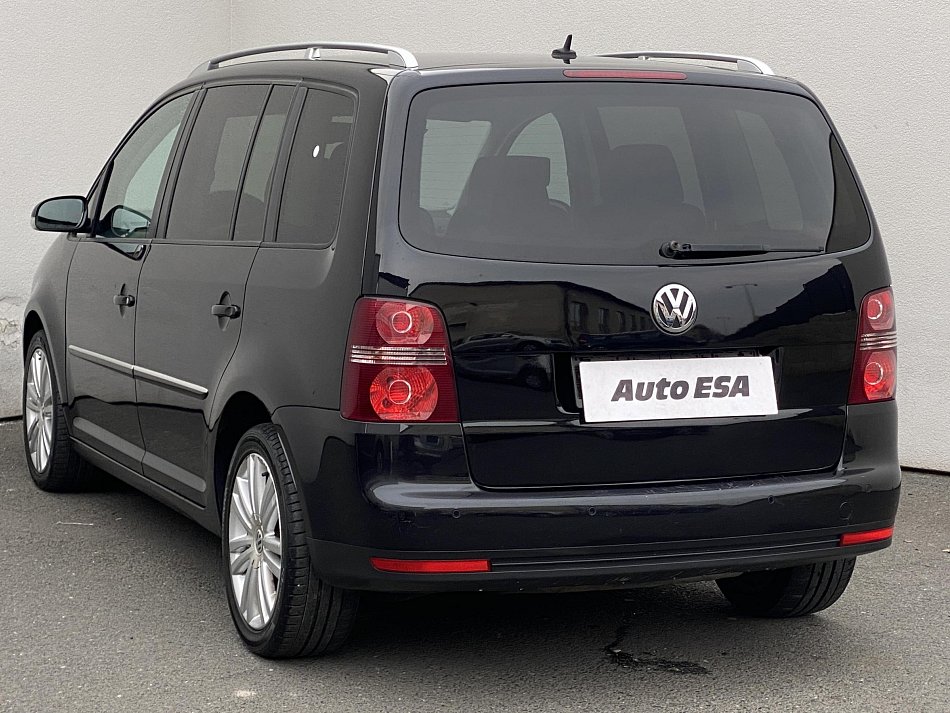 Volkswagen Touran 2.0 TDi Highline