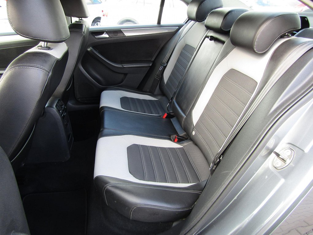 Volkswagen Jetta 1.6 TDi 