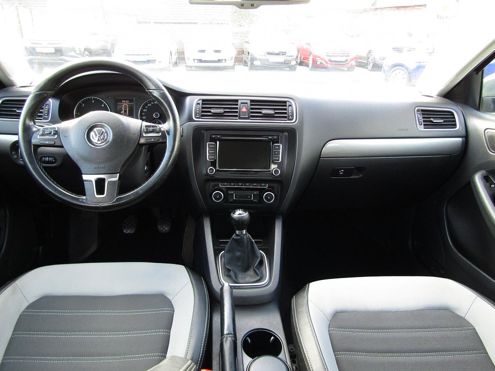 Volkswagen Jetta 1.6 TDi 