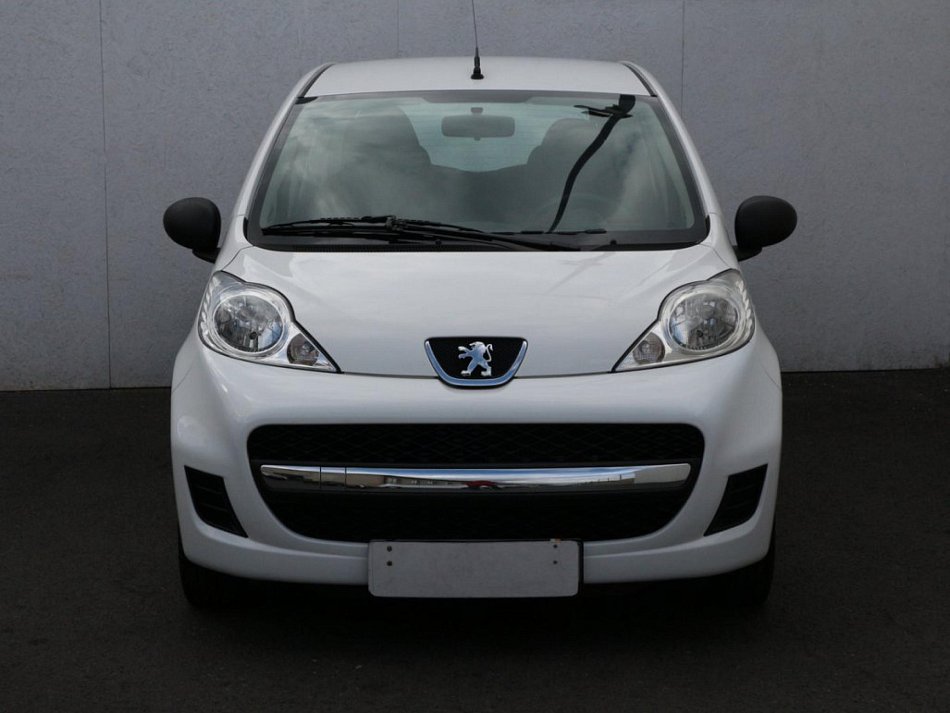 Peugeot 107 1.0 i 