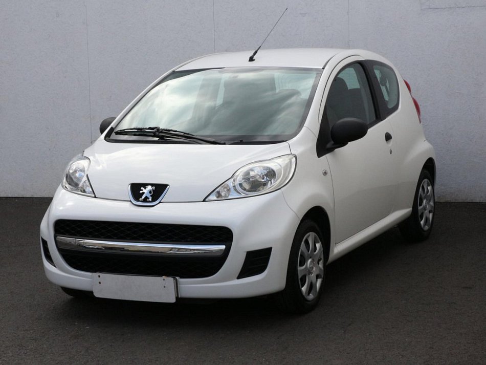Peugeot 107 1.0 i 