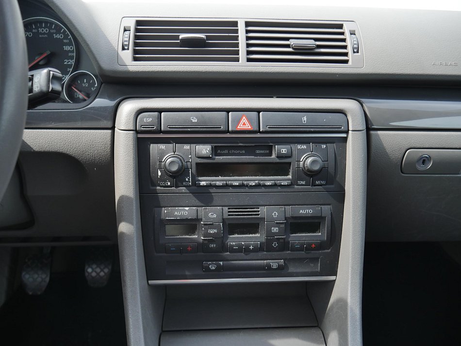 Audi A4 1.6i 
