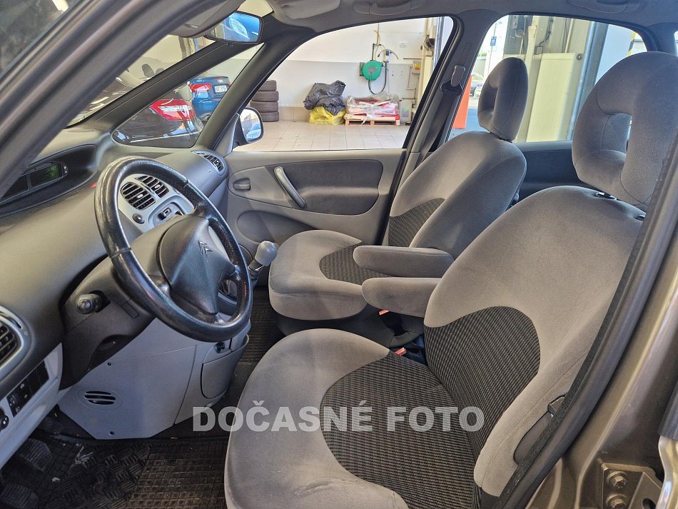 Citroën Xsara Picasso 1.6 i 