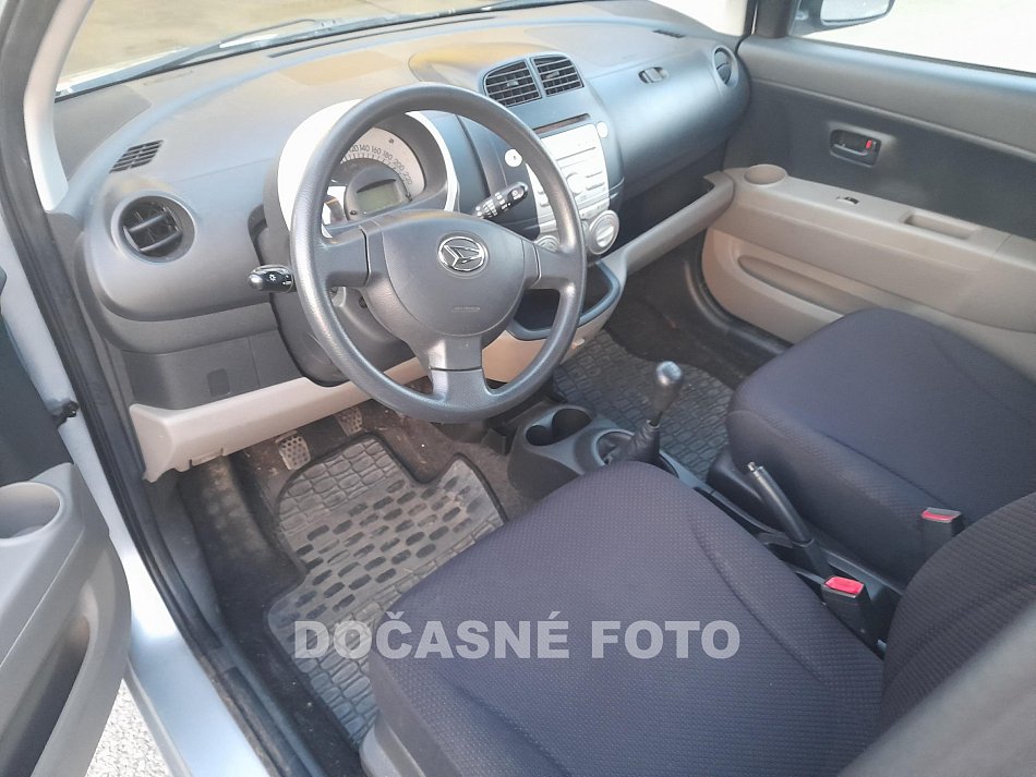 Daihatsu Sirion 1.0i 