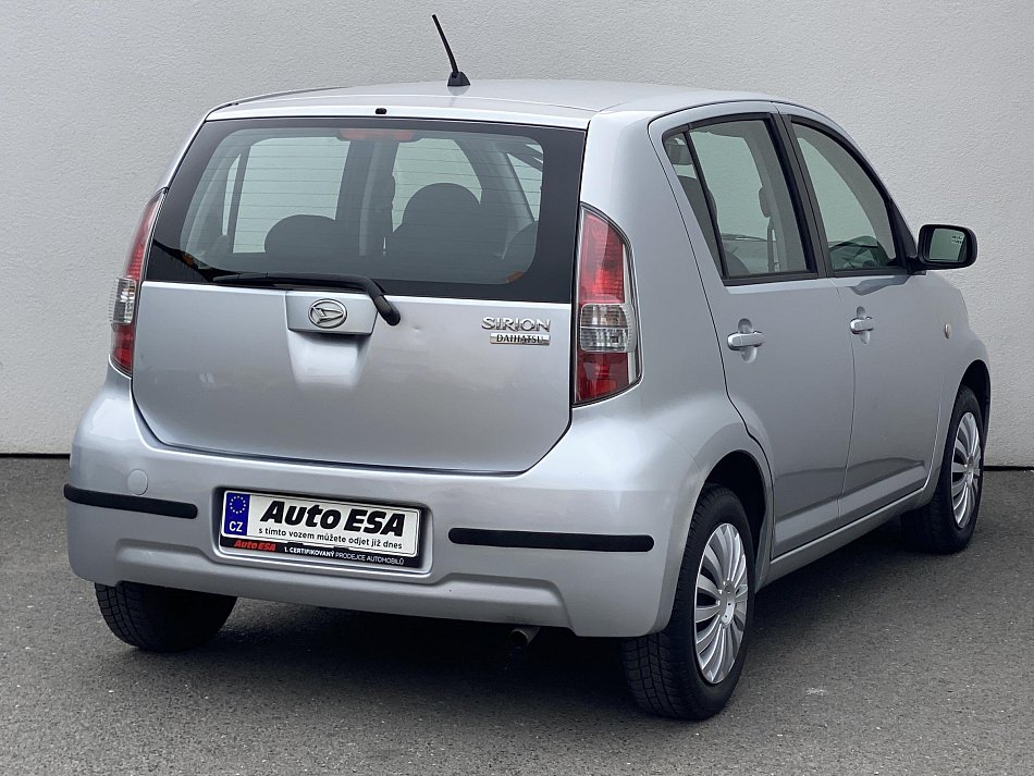 Daihatsu Sirion 1.0i 