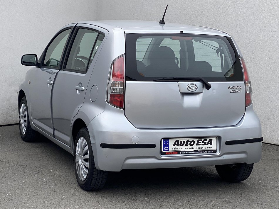 Daihatsu Sirion 1.0i 