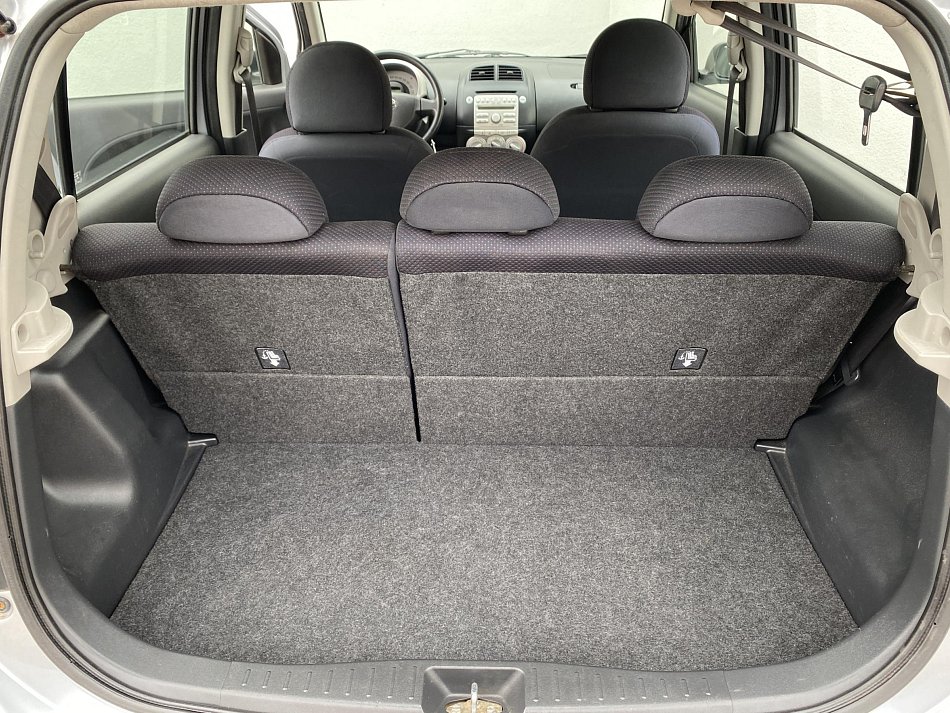 Daihatsu Sirion 1.0i 