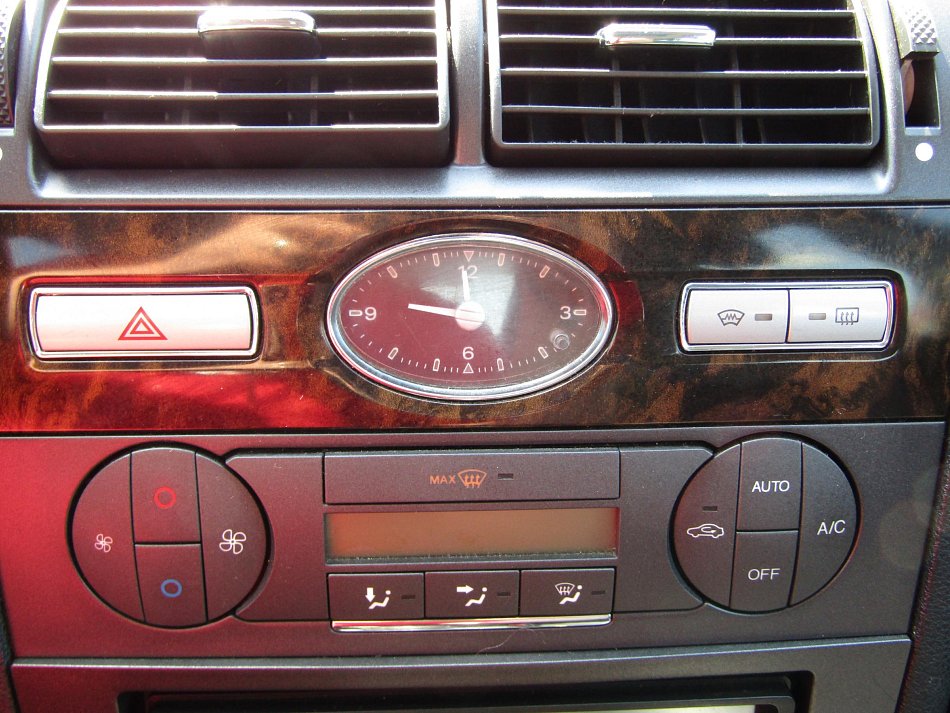 Ford Mondeo 2.0 i Ghia