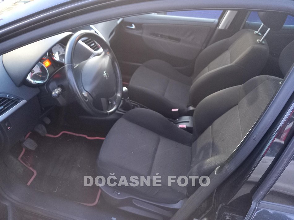 Peugeot 207 1.6 i 