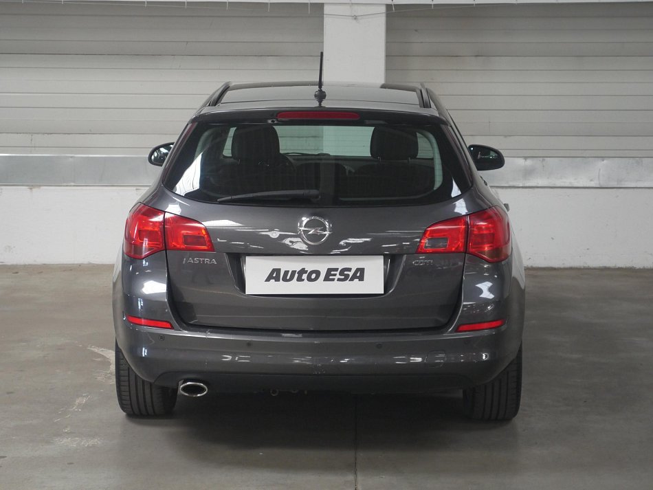 Opel Astra 2.0 CDTi 