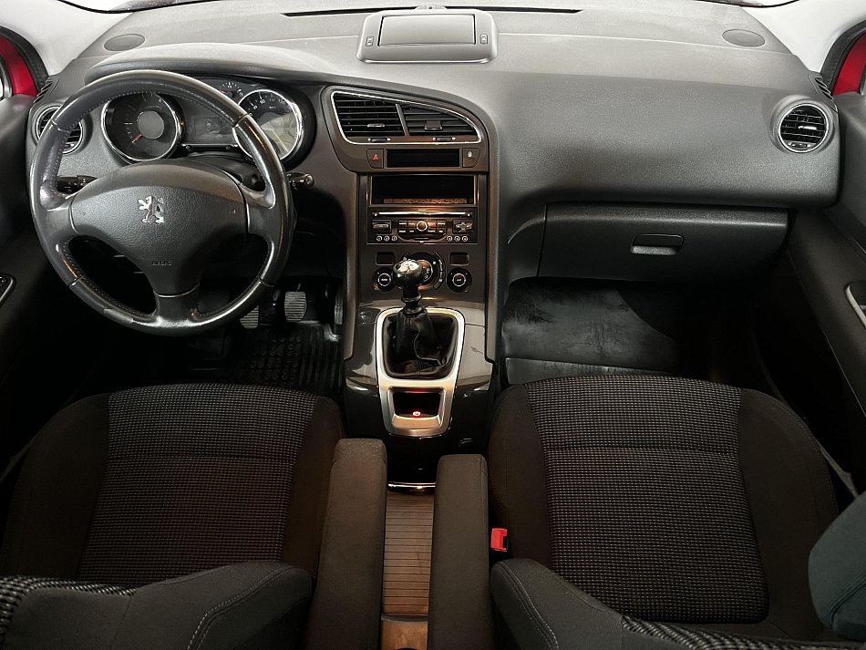 Peugeot 5008 1.6 THP 