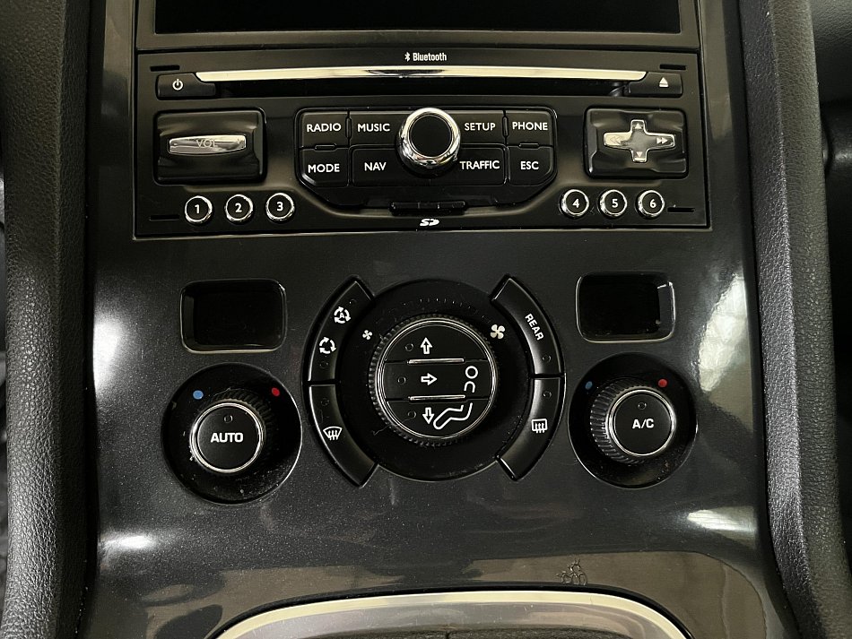 Peugeot 5008 1.6 THP 