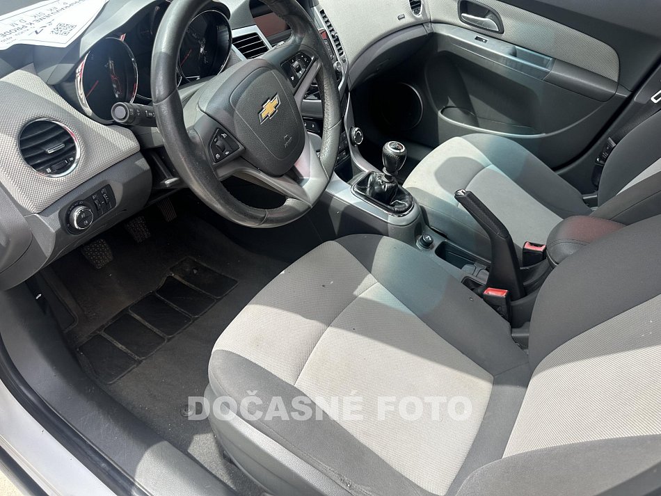 Chevrolet Cruze 1.8i 