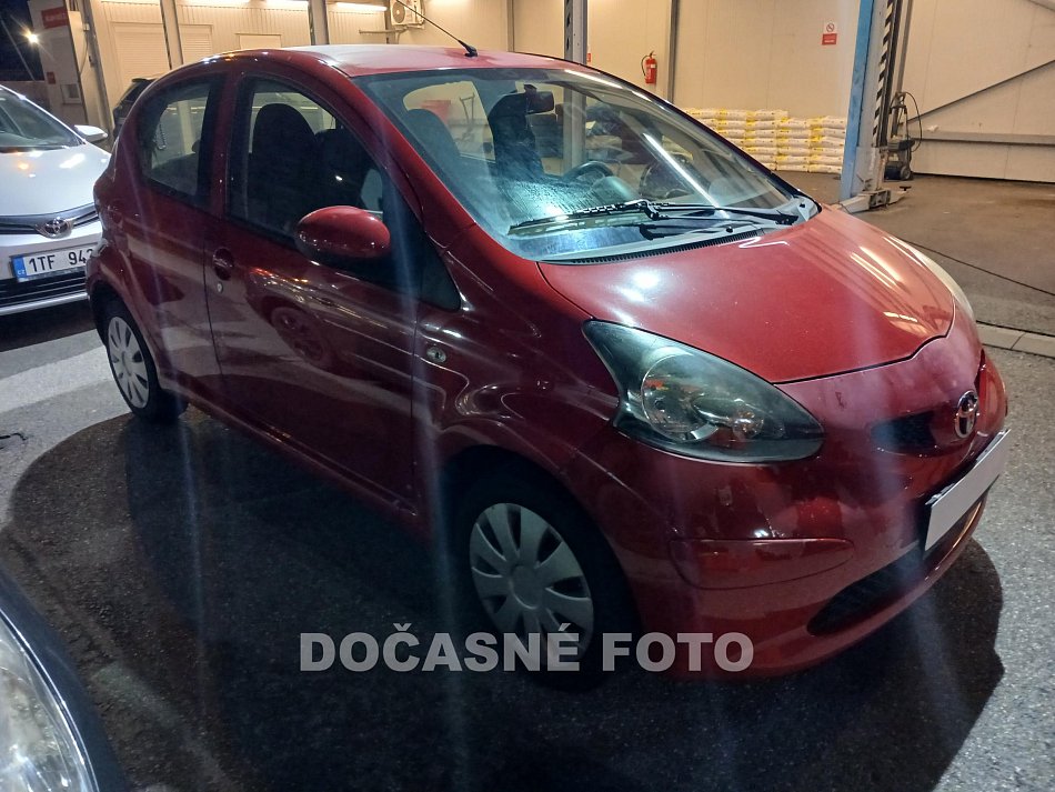 Toyota Aygo 1.0i 