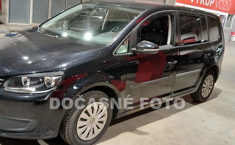 Volkswagen Touran 1.6 TDi  7Míst