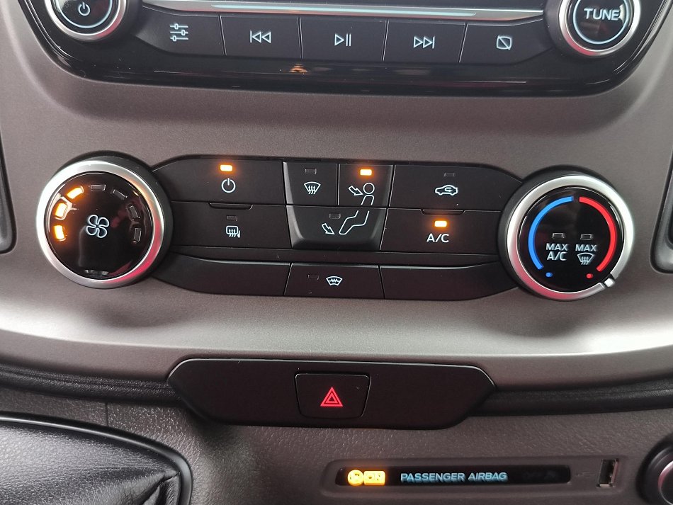 Ford Transit Custom 2.0TDCi Trend L2H1 6míst FC