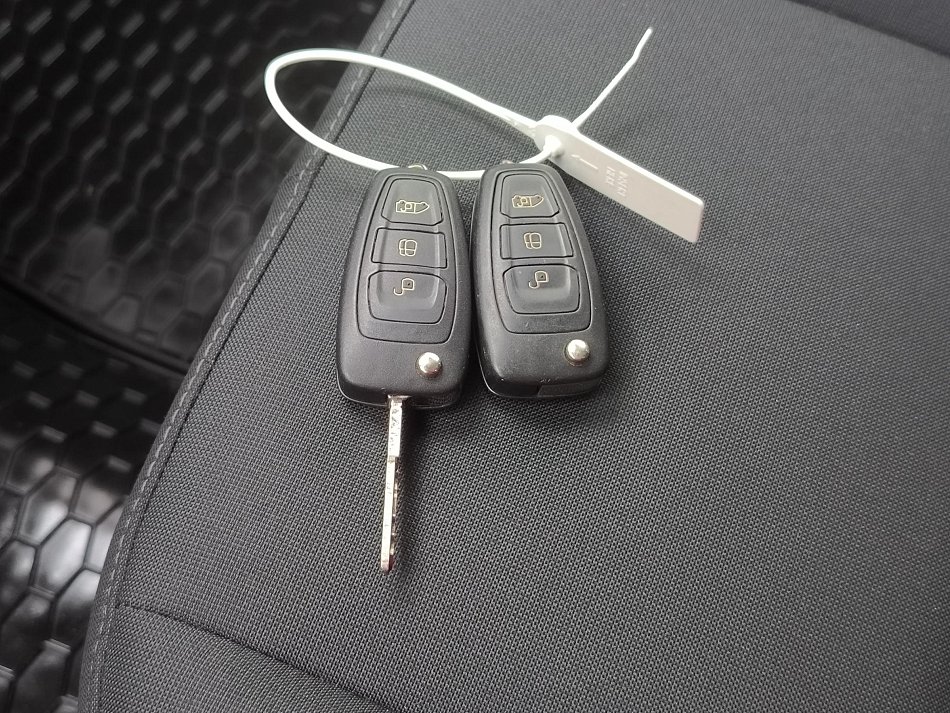 Ford Transit Custom 2.0TDCi Trend L2H1 6míst FC