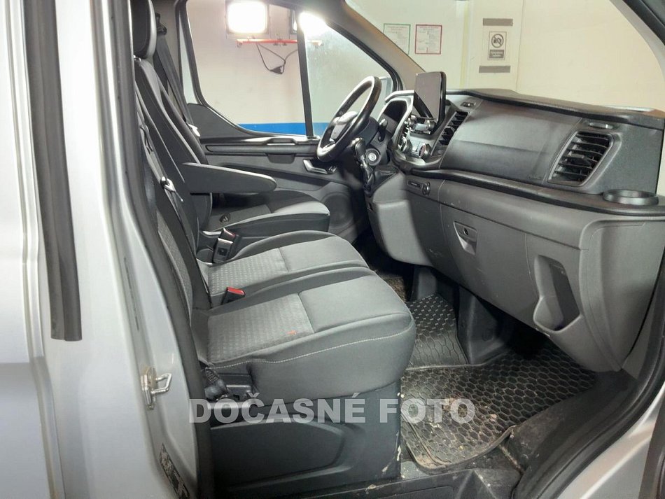 Ford Transit Custom 2.0TDCi Trend L2H1 6míst FC