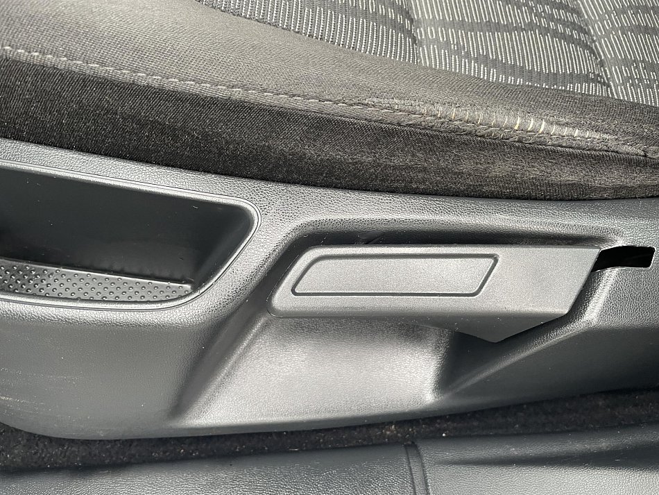 Škoda Octavia II 2.0 TDi Elegance