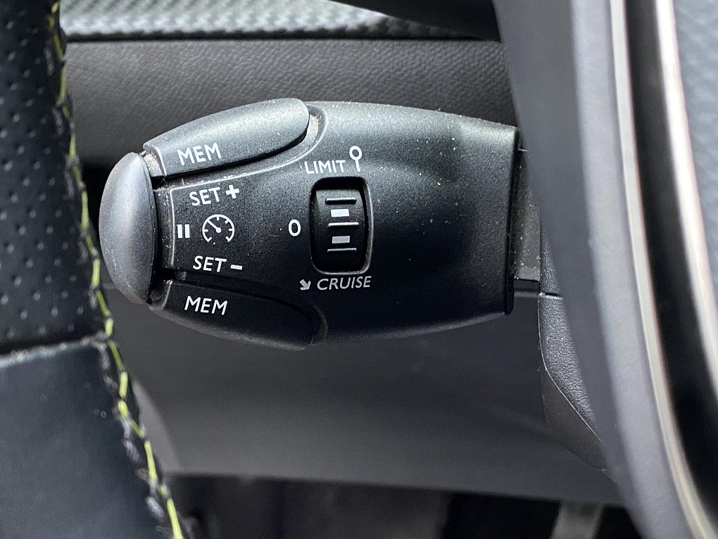 Peugeot 2008 1.2PT GT Line