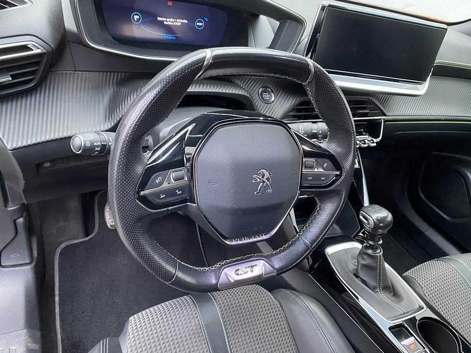 Peugeot 2008 1.2PT GT Line