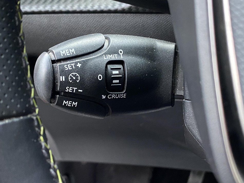 Peugeot 2008 1.2PT GT Line