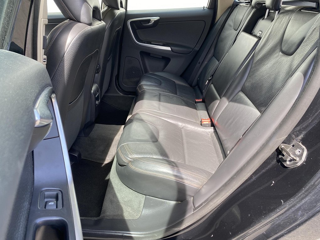 Volvo XC60 2.4 D3 Summum AWD