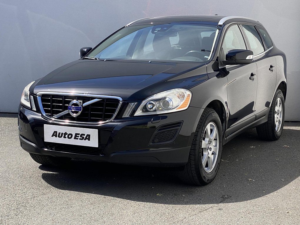 Volvo XC60 2.4 D3 Summum AWD
