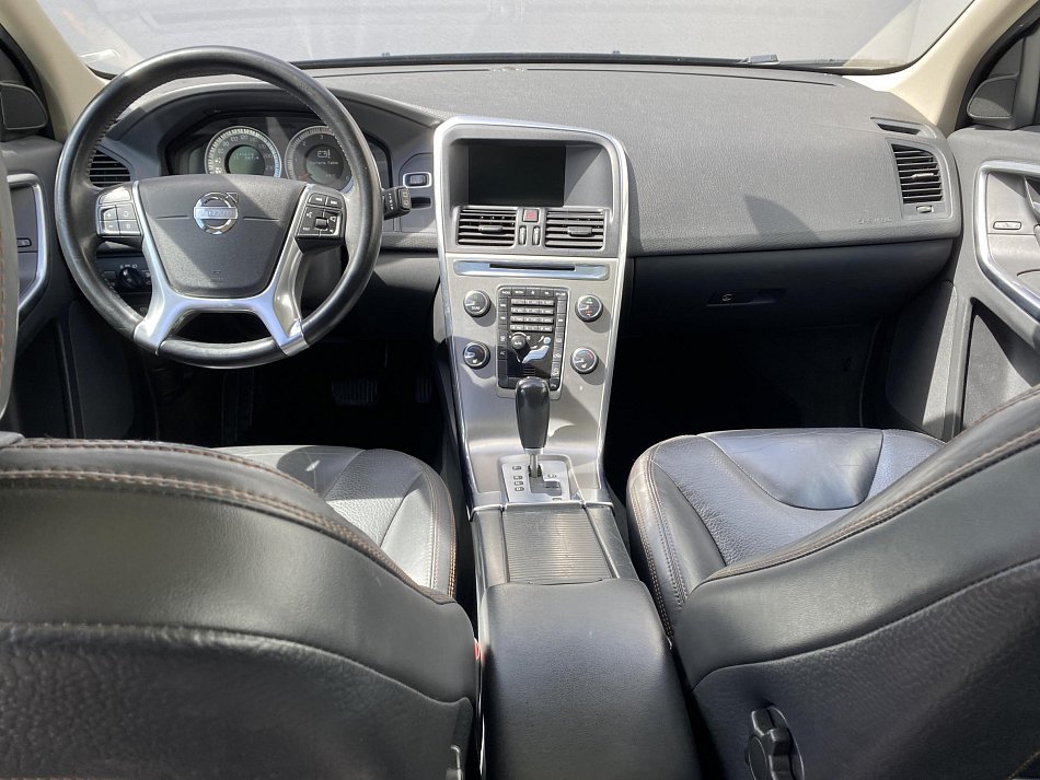Volvo XC60 2.4 D3 Summum AWD