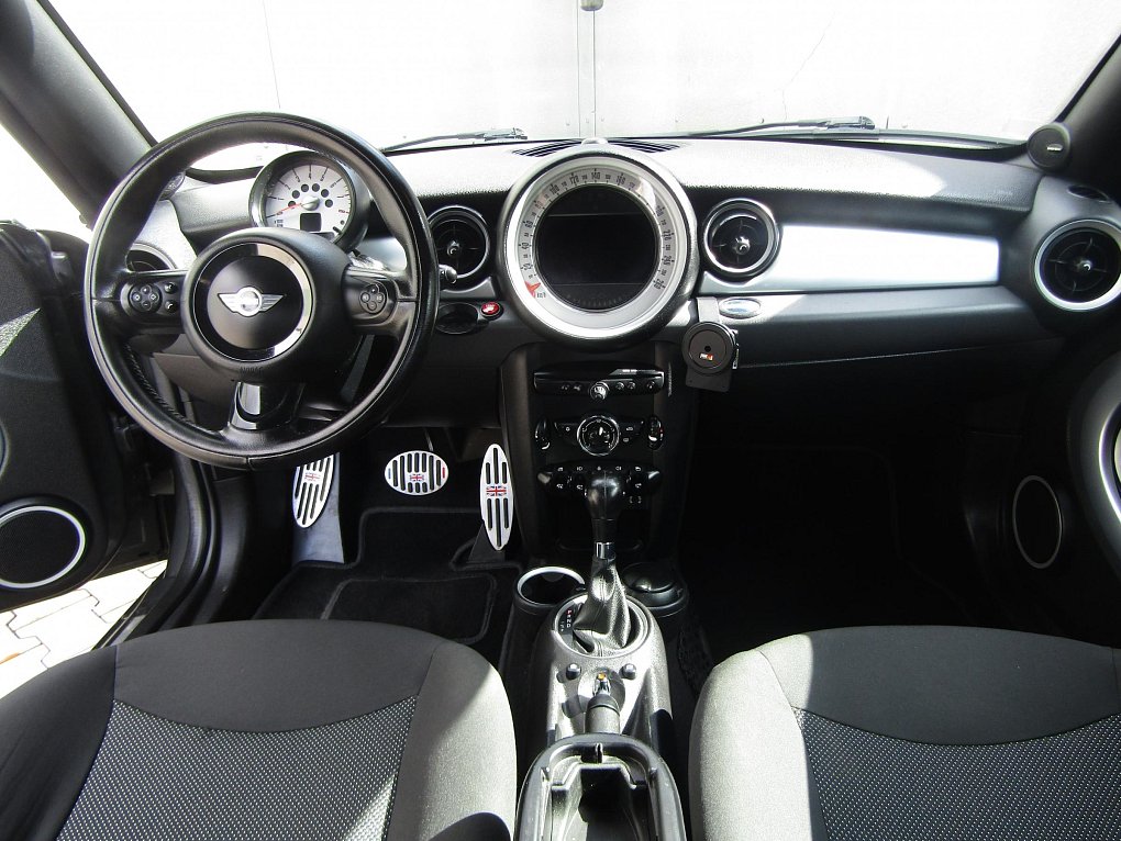 Mini Cooper 1.6 i 