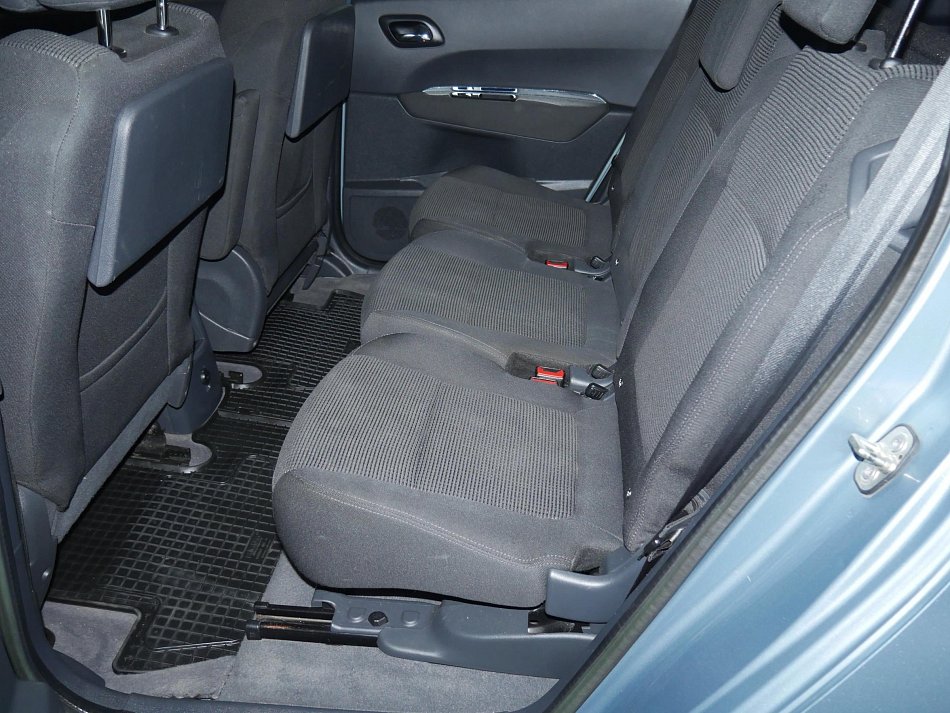 Peugeot 5008 2.0 HDi 