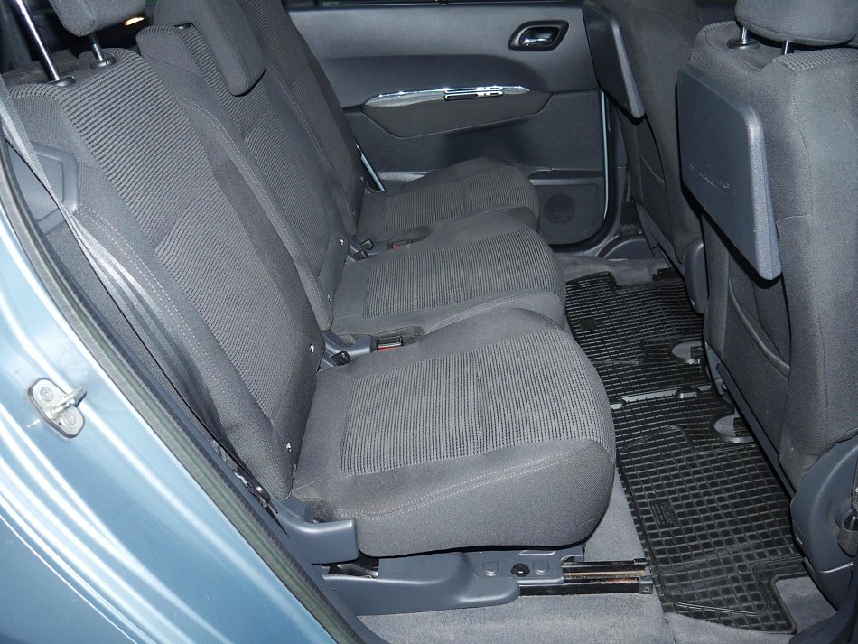 Peugeot 5008 2.0 HDi 