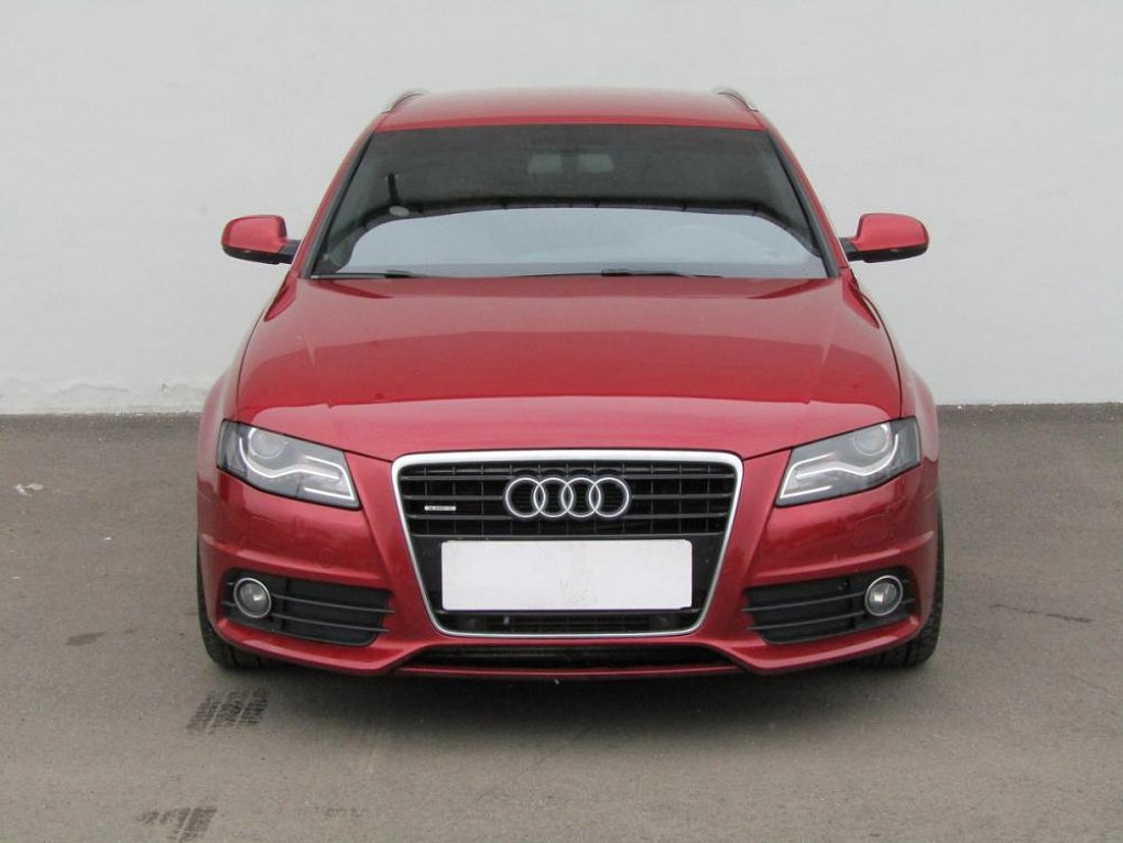 Audi A4 2.0 TDi S-line