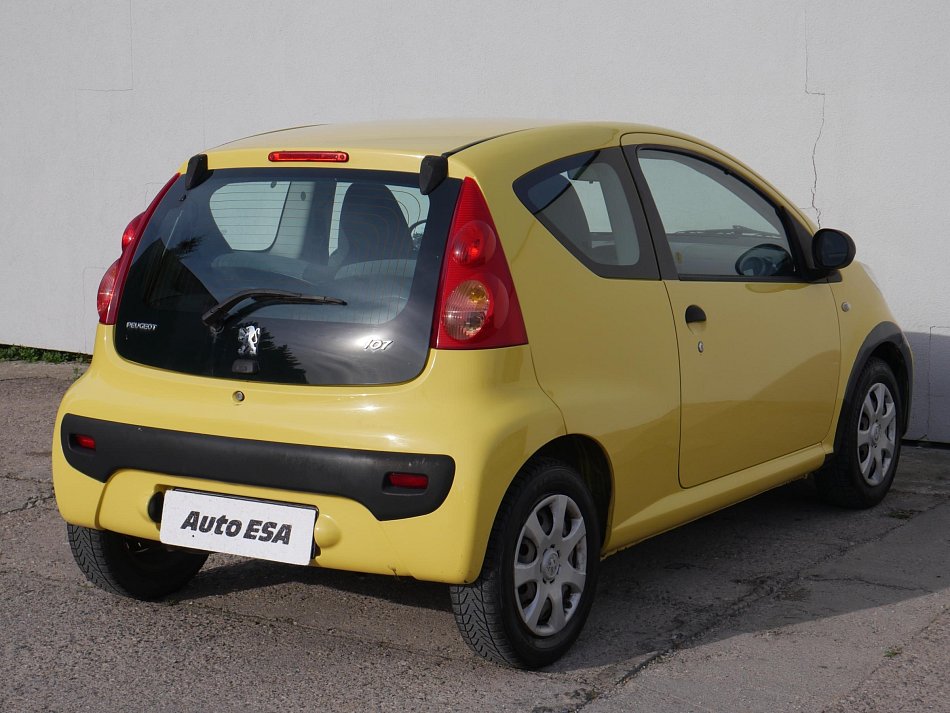 Peugeot 107 1.0i 