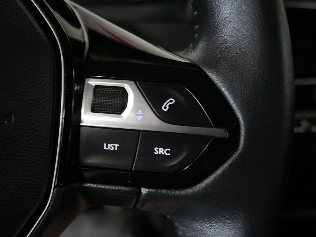 Peugeot 208 1.2PT 
