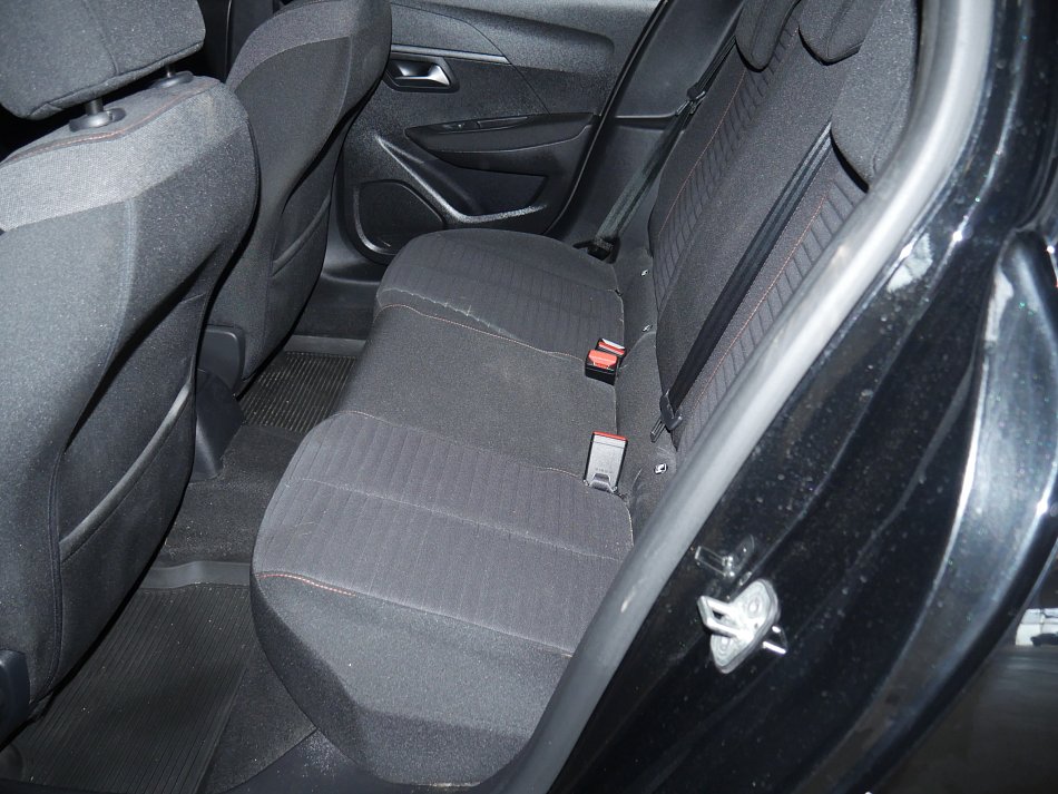 Peugeot 208 1.2PT 