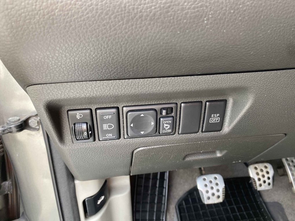Nissan X-Trail 2.2 D  4x4