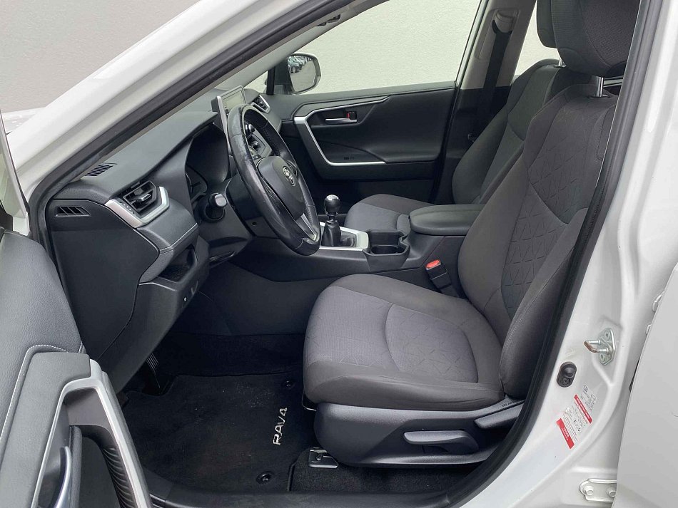 Toyota RAV4 2.0i 16V 
