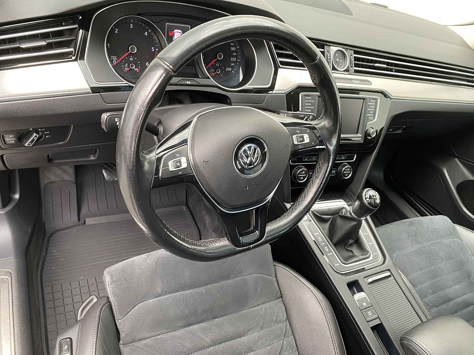 Volkswagen Passat 2.0 TDi 