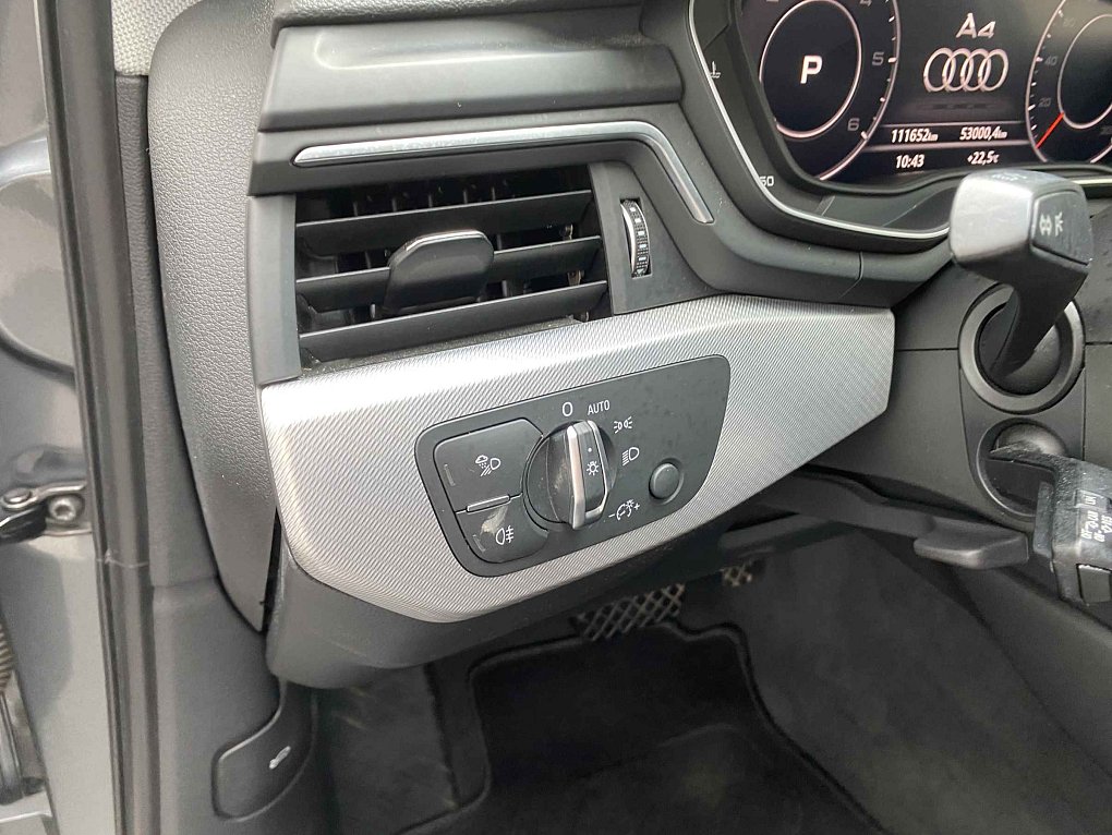 Audi A4 2.0 TDi S-line