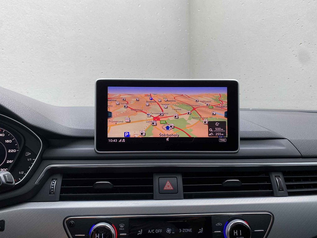 Audi A4 2.0 TDi S-line