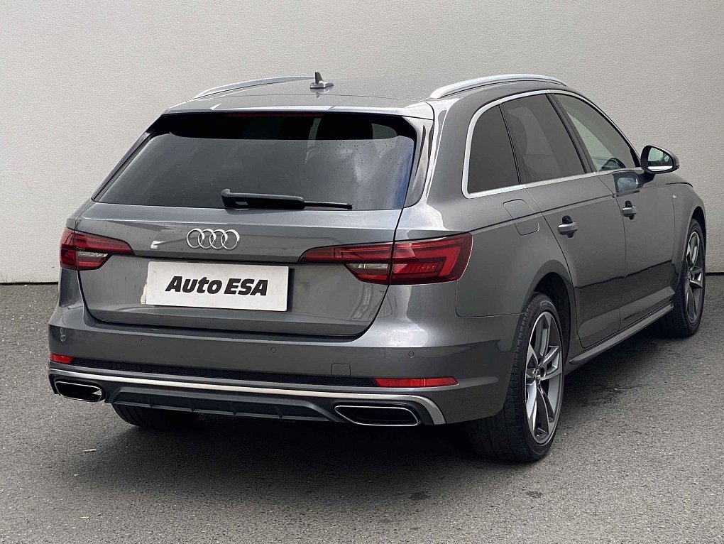 Audi A4 2.0 TDi S-line