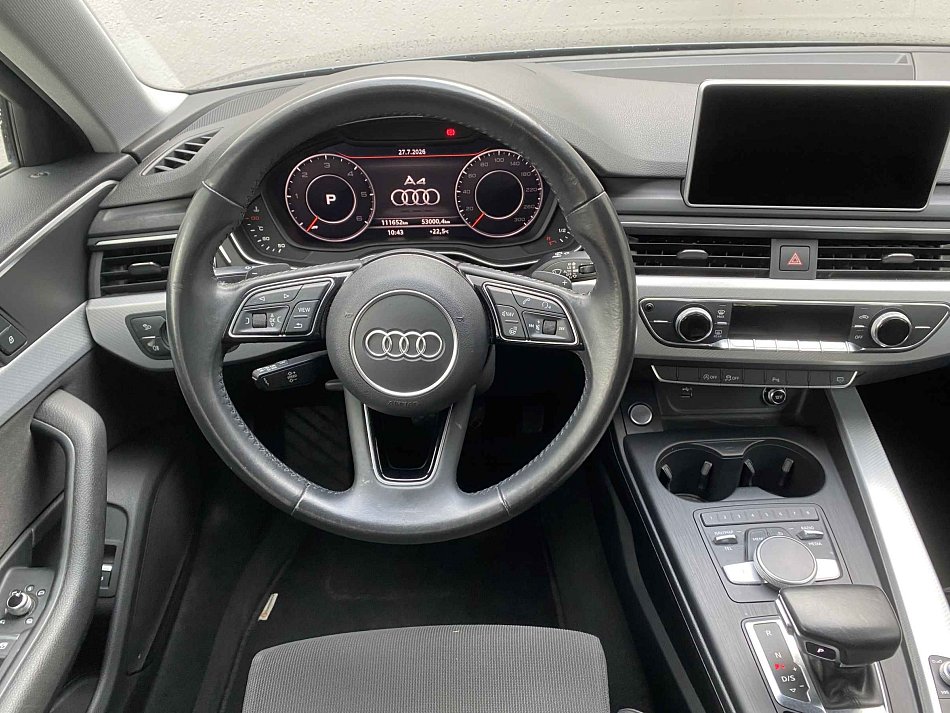 Audi A4 2.0 TDi S-line
