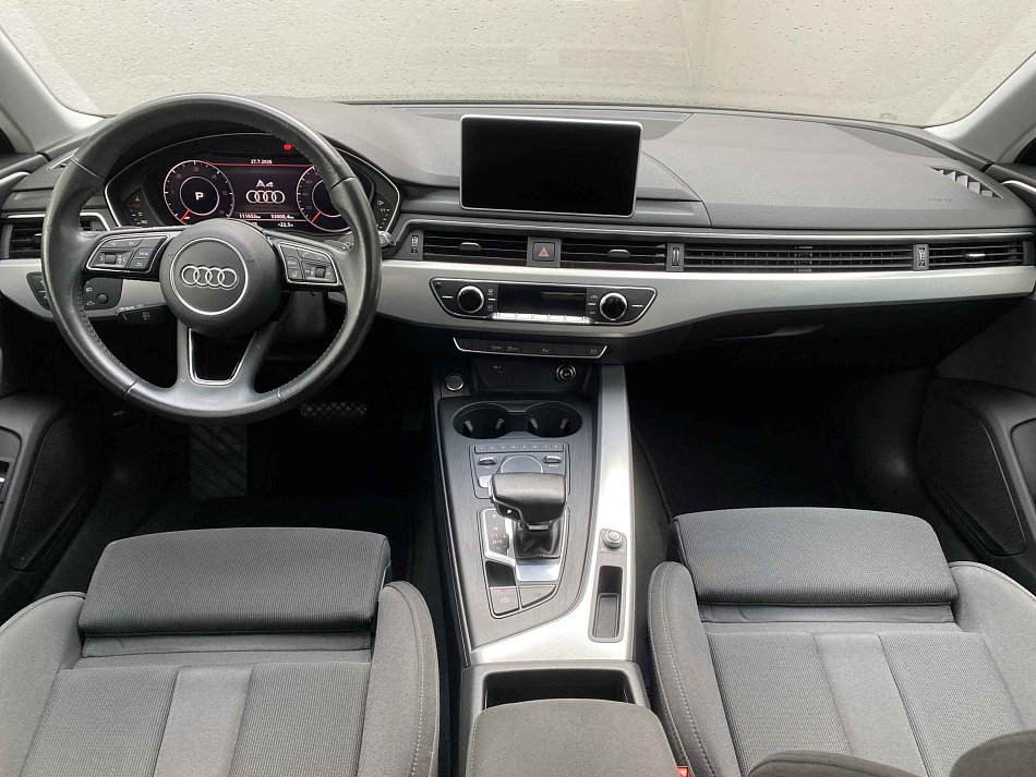 Audi A4 2.0 TDi S-line