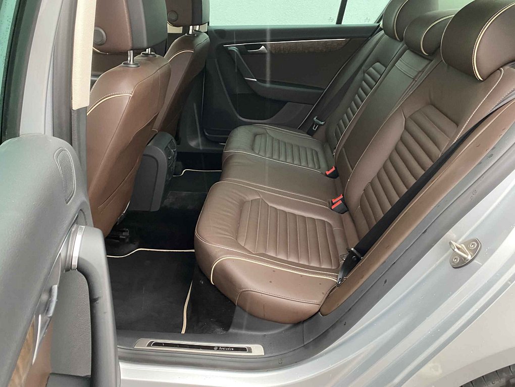 Volkswagen Passat 2.0 TSi Exclusive