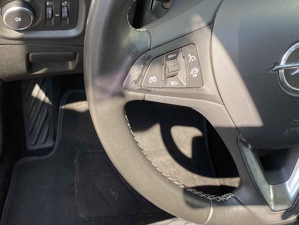 Opel Astra 1.2 T 